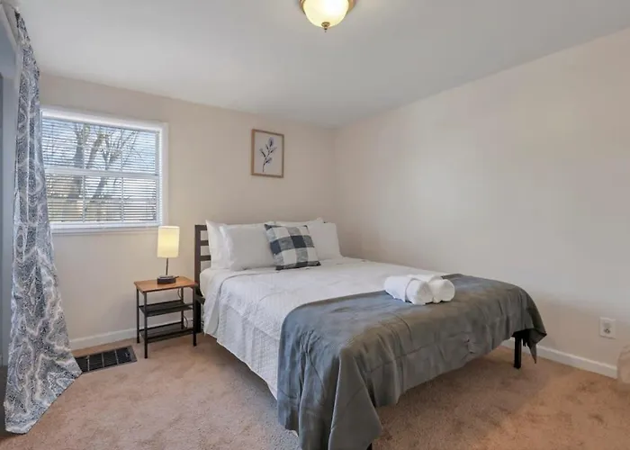 Housepitality - West Side - 6 Bedroom 2 Ba Holiday home Columbus