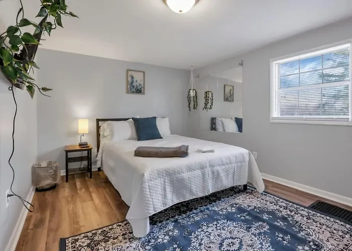 Holiday home Housepitality - West Side - 6 Bedroom 2 Ba Columbus