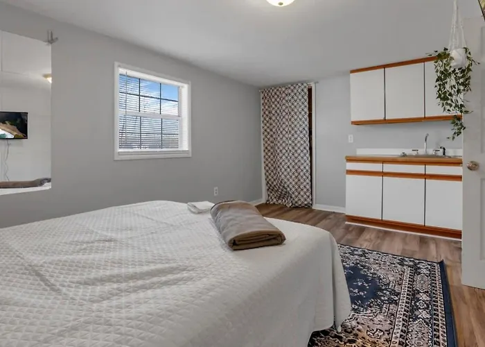 Housepitality - West Side - 6 Bedroom 2 Ba * Columbus