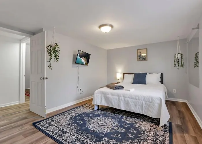 Holiday home Housepitality - West Side - 6 Bedroom 2 Ba Columbus